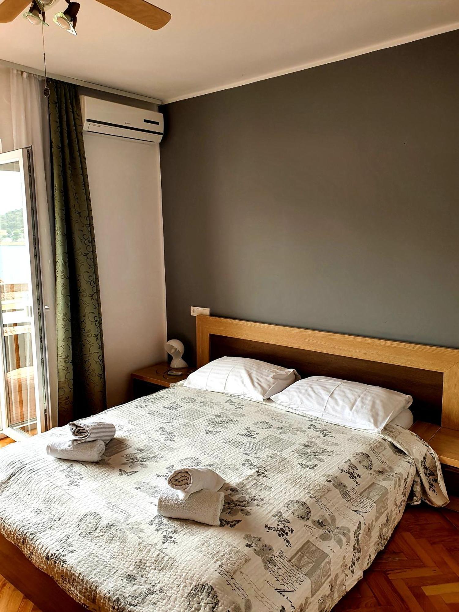Apartments Perina Tisno Chambre photo