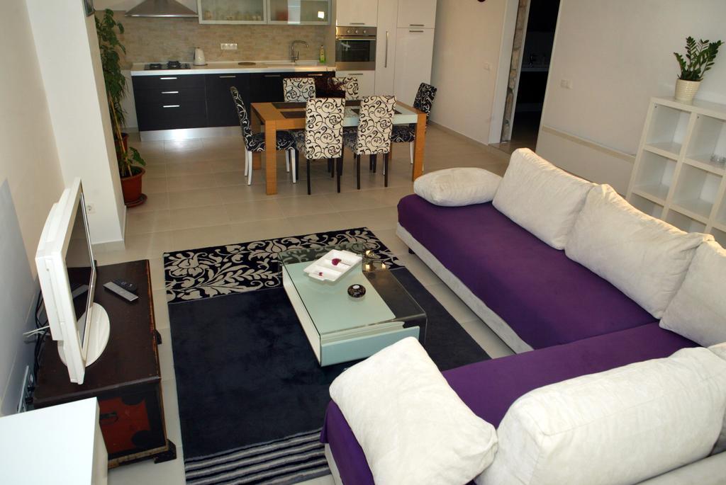 Apartments Perina Tisno Extérieur photo